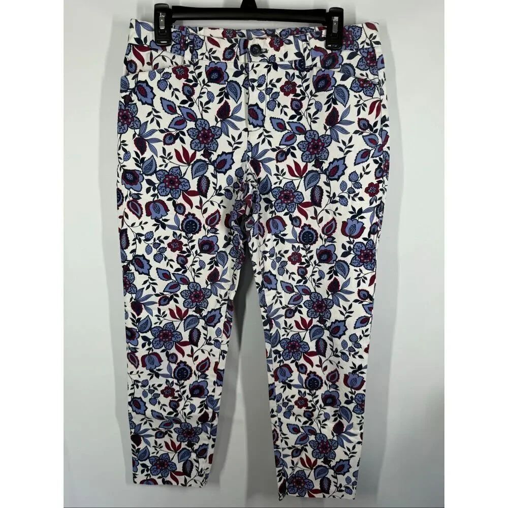 Khakis by Gap slim city floral capri size 6/28